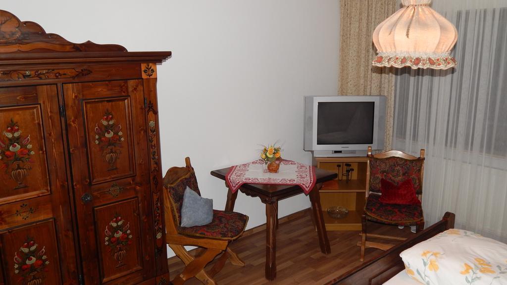 Landgasthof Waldfrieden Otel Wildensee Oda fotoğraf